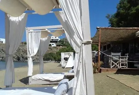 Romanos Beach House